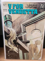 V for Vendetta #1-10 full run - French Comics Lovers