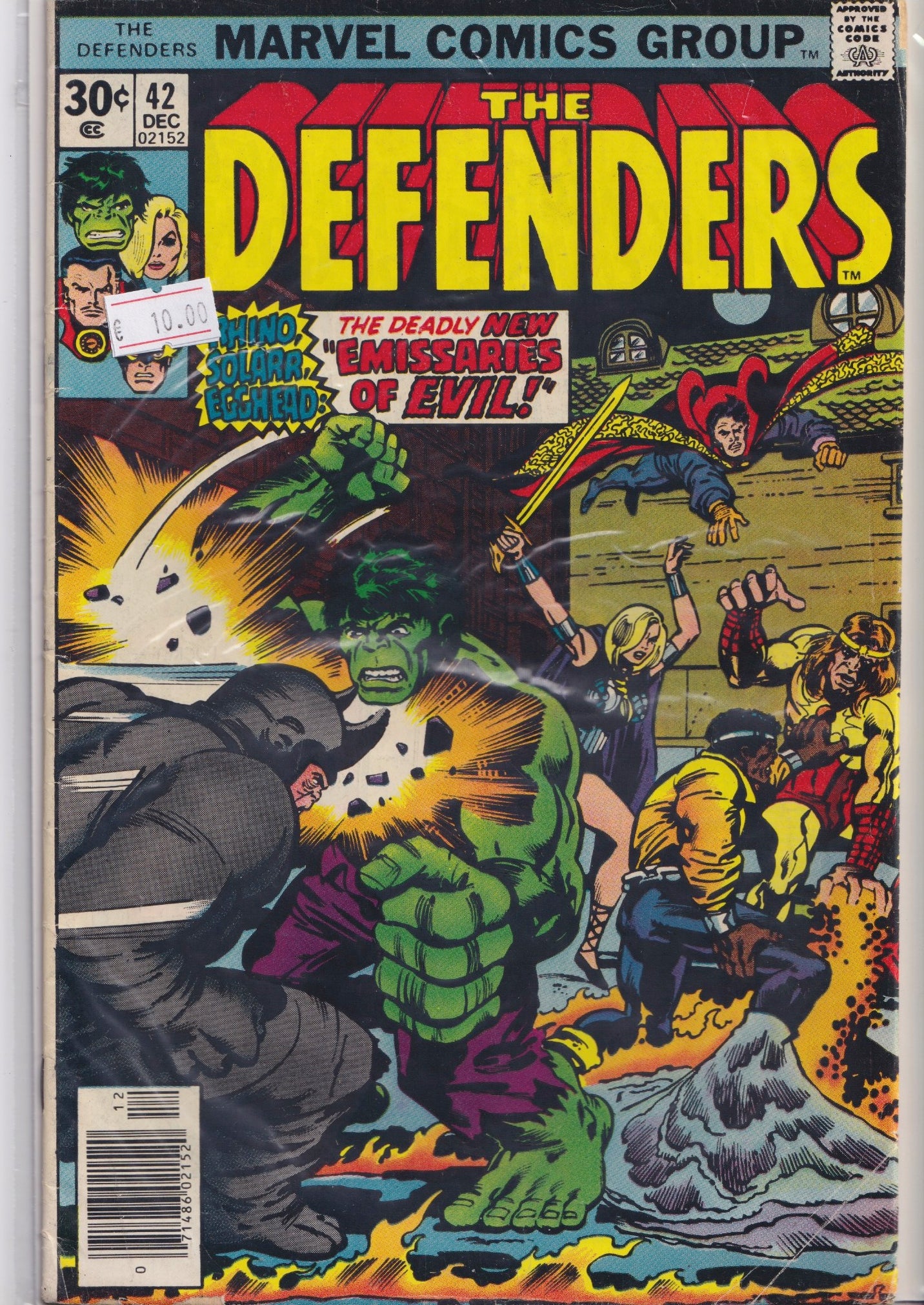 The Defenders #42 (1976) Giffen art begins Fine-